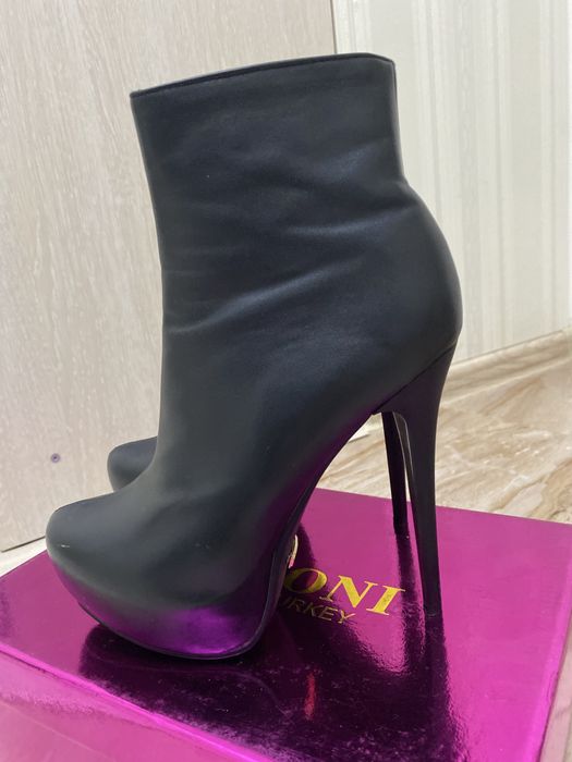 Продам ботильоны