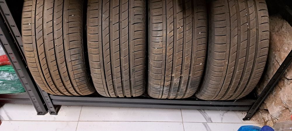 Автомобилни гуми и джанти 19