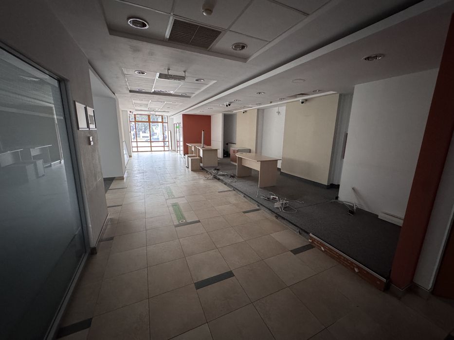 Inchiriere spatiu comercial central - Universitatii