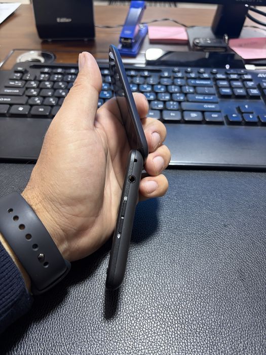 Samsung gusto 3!!! Телефон новый 15 минут работал. Оригинал!!