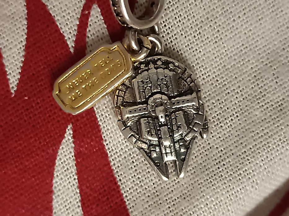 Талисмани Пандора и гривни