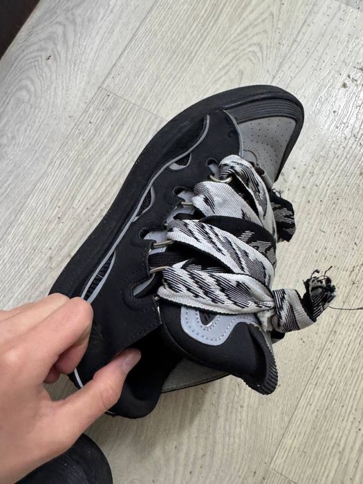 lanvin curb black-white