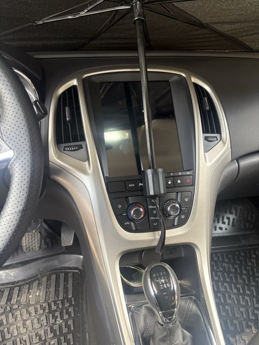 OPEL Astra 2012