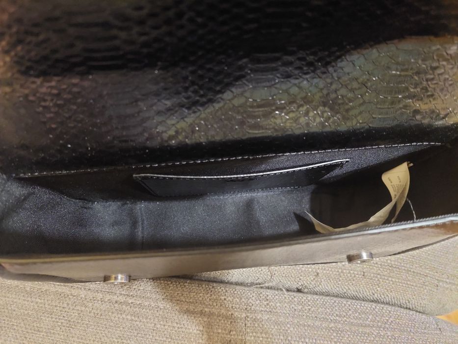 Черна кожена чанта ZARA