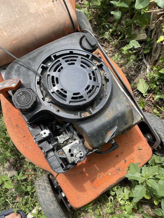 Vand 2 Cositoare de reparat