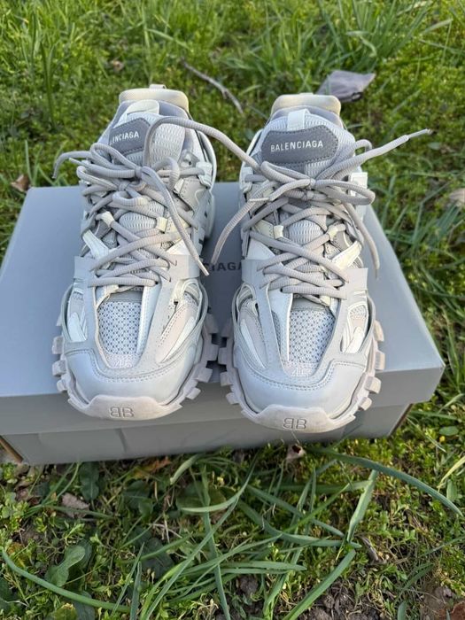 Balenciaga track led