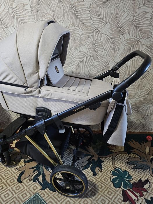 Продам коляску 2 в 1