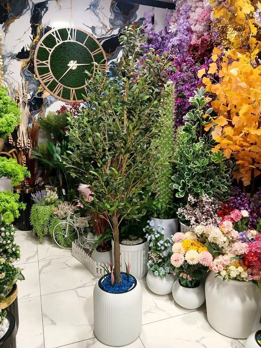 Suniy daraxtlar, suniy gullar, suniy o'simliklar dunyosi.