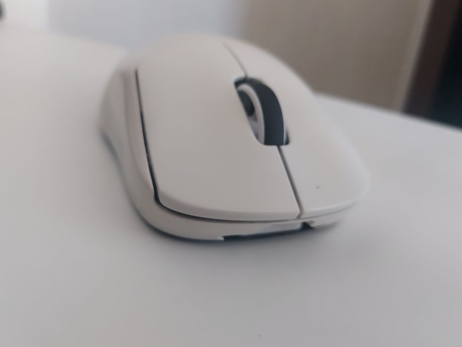 Мышь Logitech Pro X Superlight белый