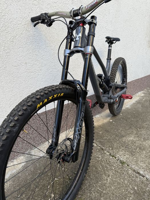 Вилка Rock Shox Boxxer select 29 180/200мм