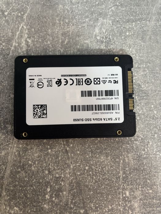 Vand placuta ram 4GB/SSD 256