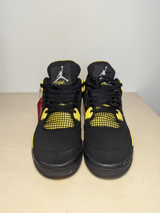 Jordan 4 Yellow Thunder