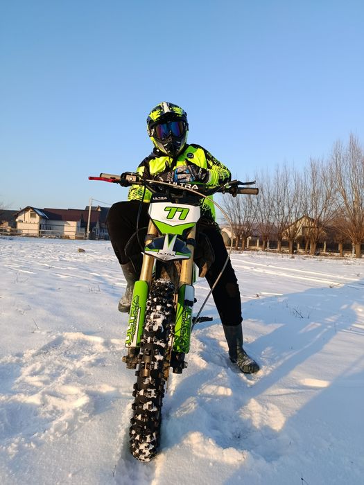 Vând cross 125 , funcționează perfect