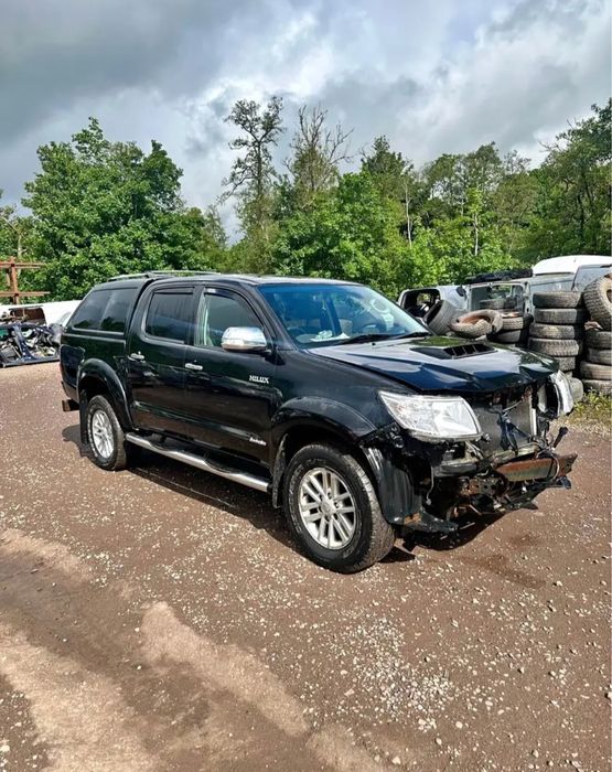 Dezmembrez Toyota Hilux 3.0 1KD-FTV 2012-2015