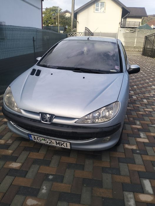Vând Peugeot 206,1.4 hdi an fab 2004