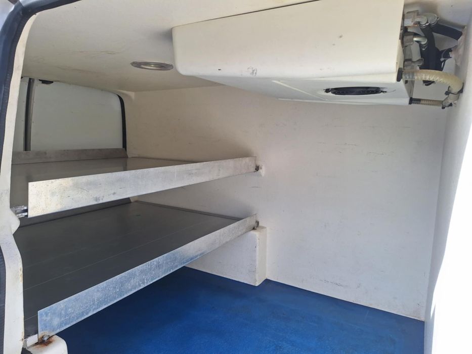 Фолксваген Т6 2.0 ,102 к.с.Хладилен (минусов)