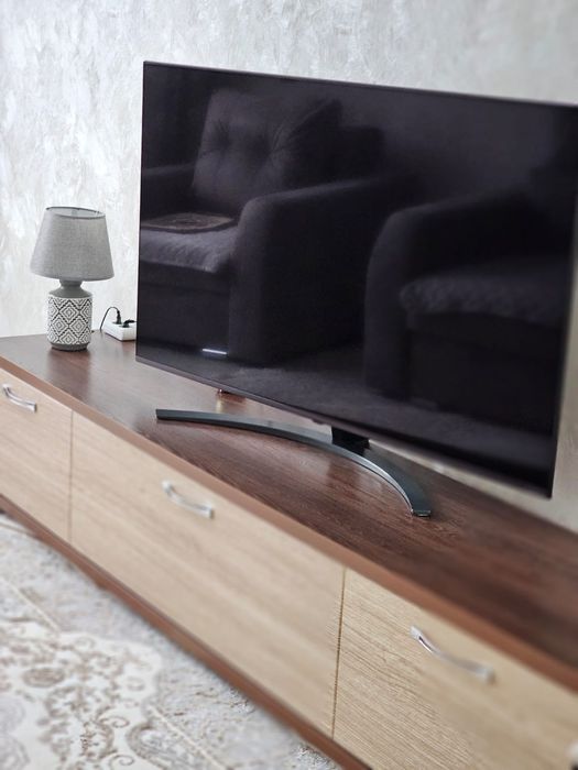 Продам тумбу под телевизор