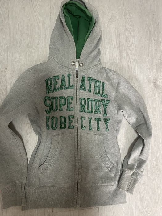 Продавам горнище