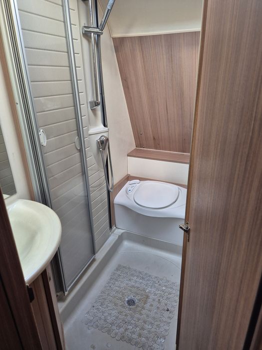 Rulota Burstner Averso Ts 450 pret 9600€