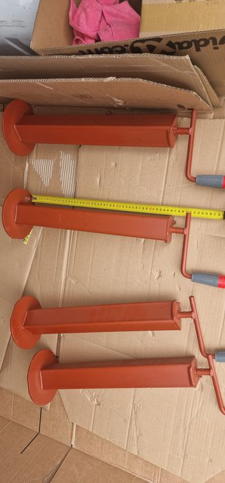 Picior sprijin remorca agricola 2.5 tone  pret 285 lei se poate trimit