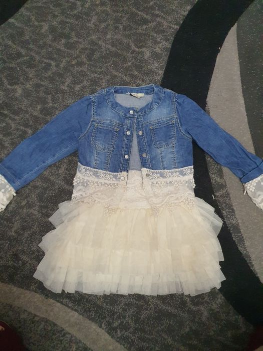 Платье на девочку