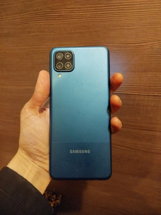 Samsung A12 в хорошем состоянии