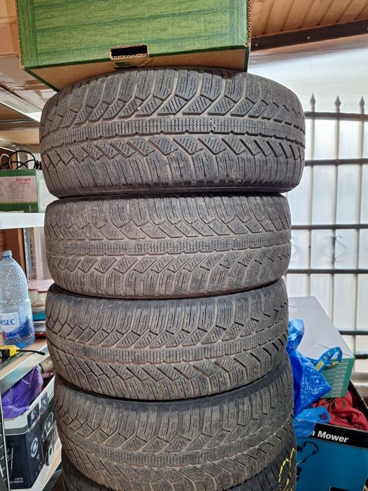 Vând anvelope iarnă