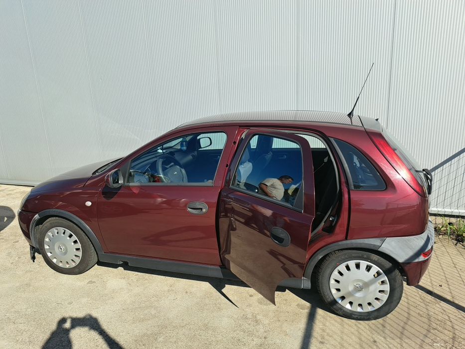 Open corsa 2003 1.2 бензин