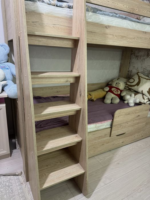 Кровать двухъярусная для детской