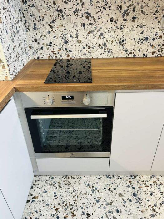 Дава се под наем Двустаен апартамент в ж.Зоопарк - 74 кв.м за 700 € - Снимка #1