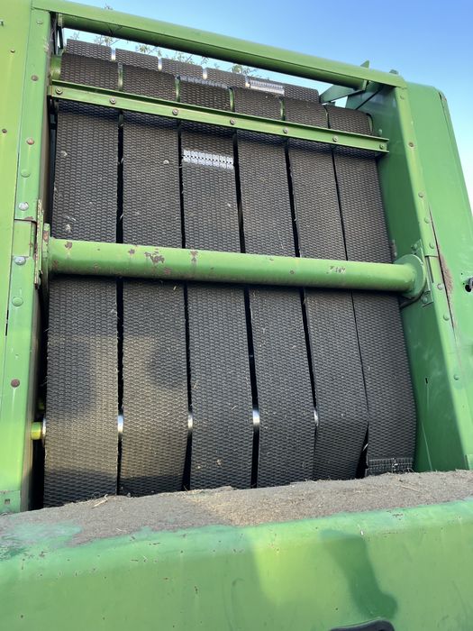 Presa baloti rotunzi John Deere 550 legare automata