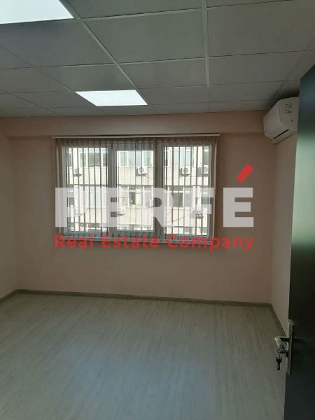 Продава се Многостаен апартамент в Бургас, Възраждане - 98 кв.м за 1429 €/кв.м - Снимка #3