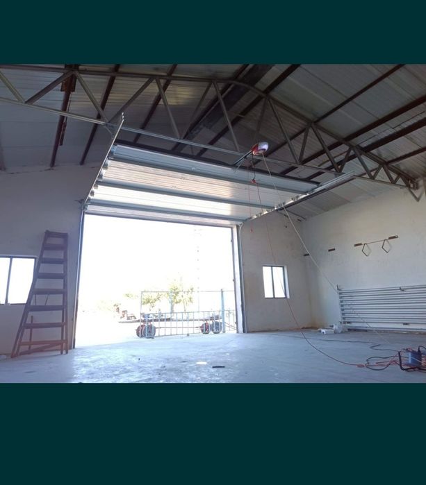 Usa Industriala Secțională - Livrare Rapida și Montaj Inclus