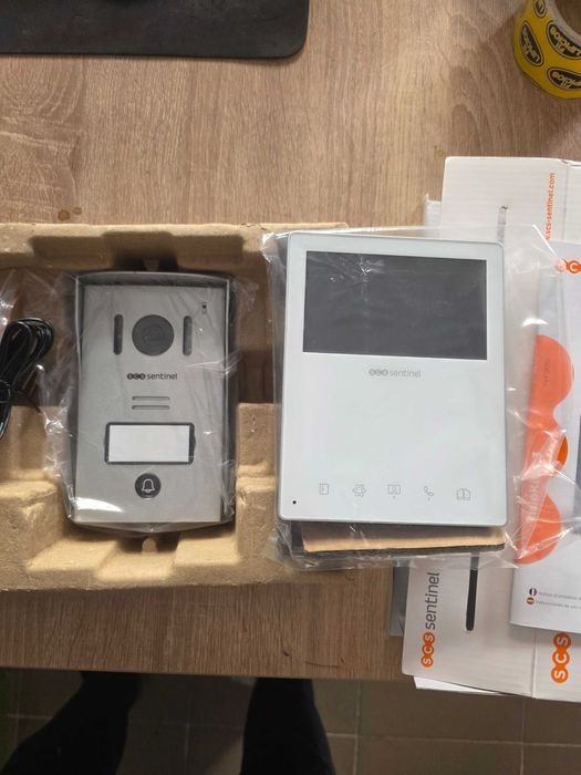 2 buc Kit Interfon Video SCS Sentinel PVF0051 VisioKit Ecran 11 cm