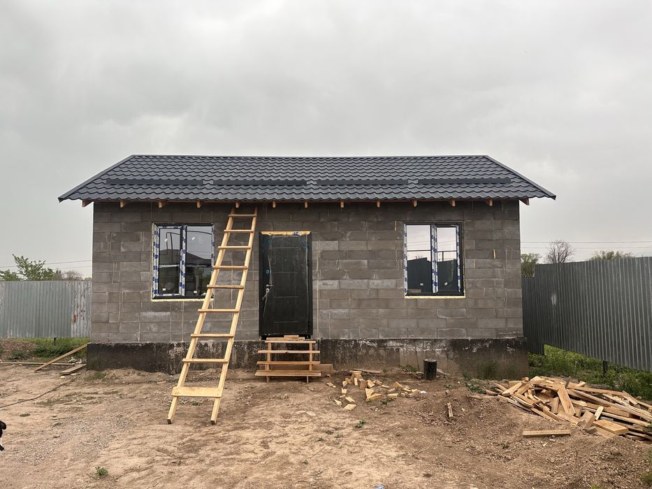 Участок с домом вдоль БАКа