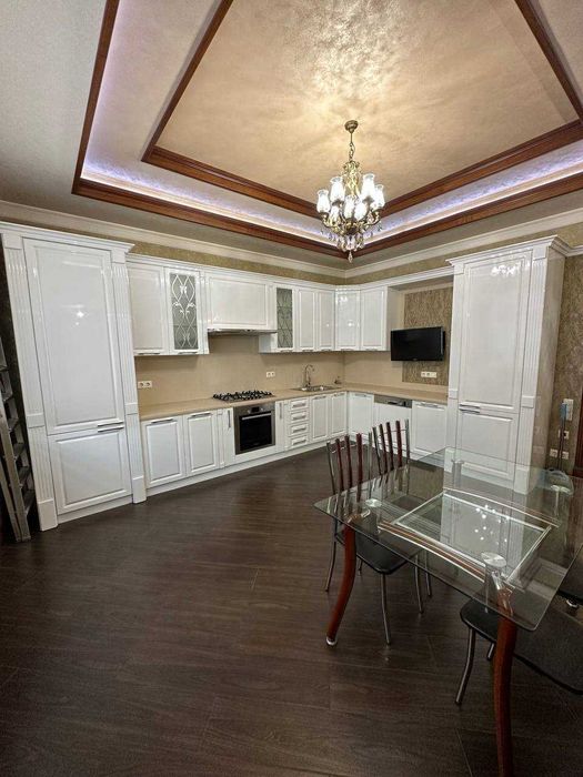 Новомосковская АРЕНДА 3 комнат 135кв  Хамид Алимджан Дархан ДЛЯ СЕМЬИ