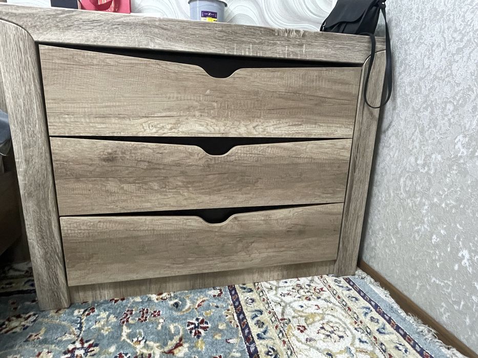 Продам спальный гарнитур