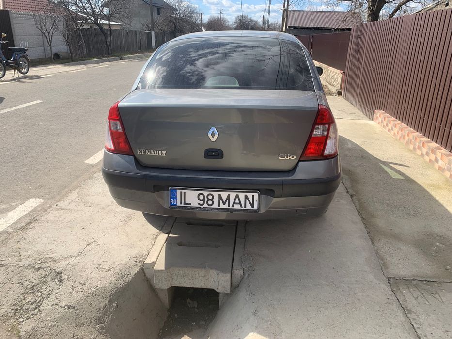 Vând Renault Clio 2005