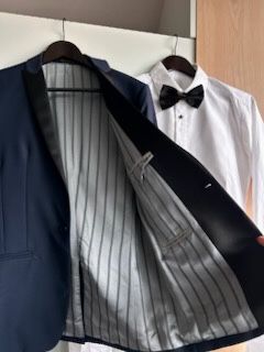 Мъжки официален италиански костюм