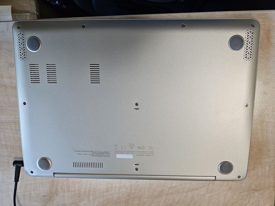 Laptop asus S406U pentru piese