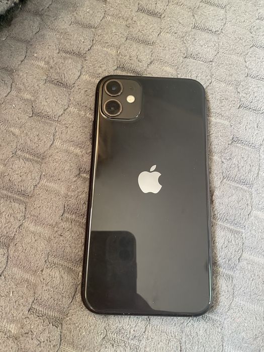 Продам iPhone 11