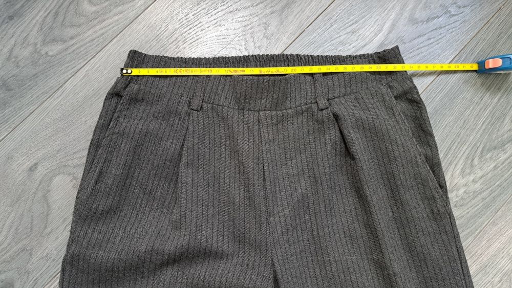 Pantaloni Bershka S