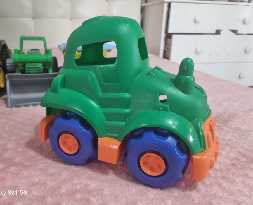 Продам бокс из 6 машин