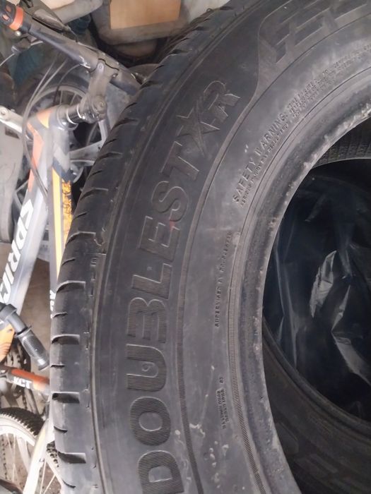 Продам летнию резину.