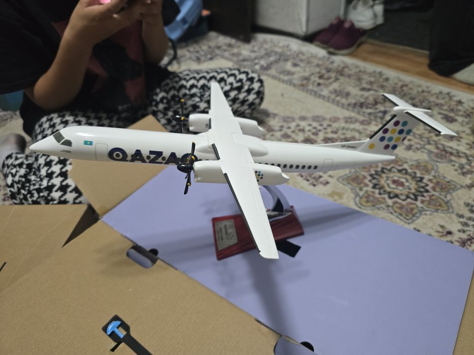 Самолет макет Qazaq air