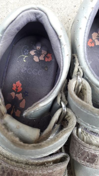 Обувки сандалки  24 и 22 номер за момиче