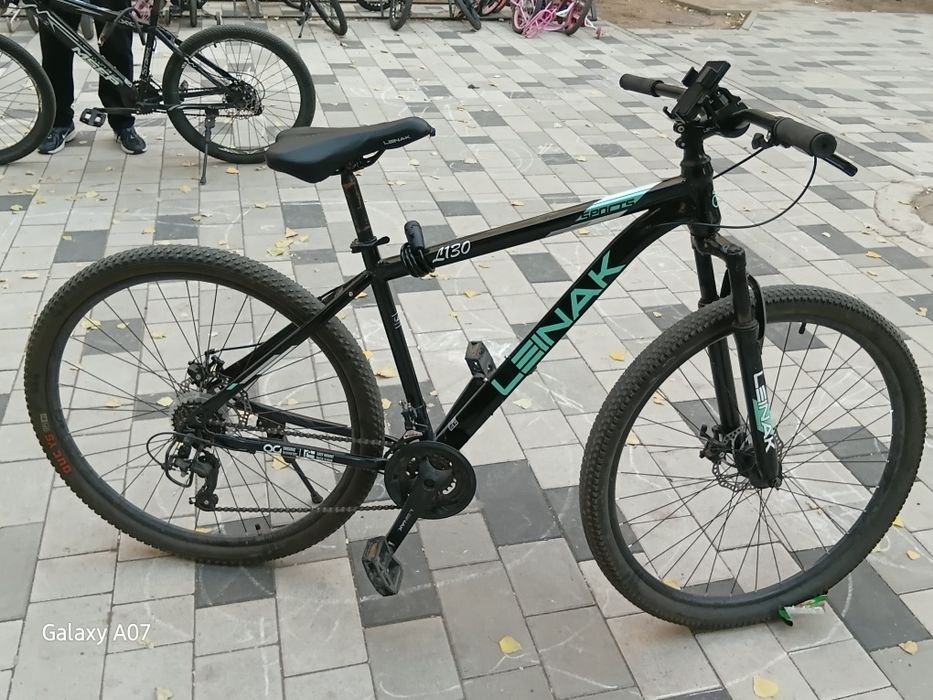 Продаетса велик LEINAK