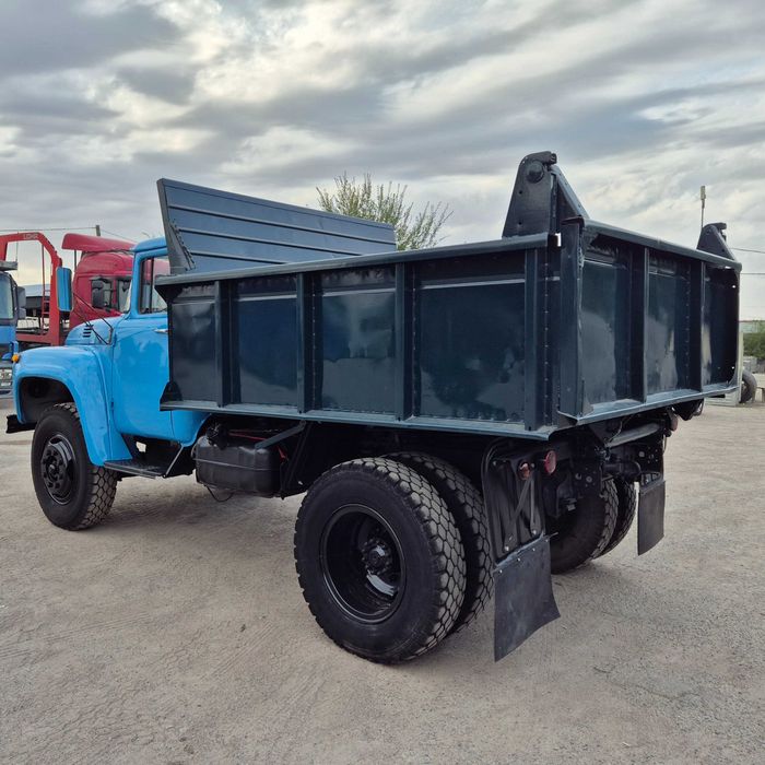 Зил-коротыш самосвал