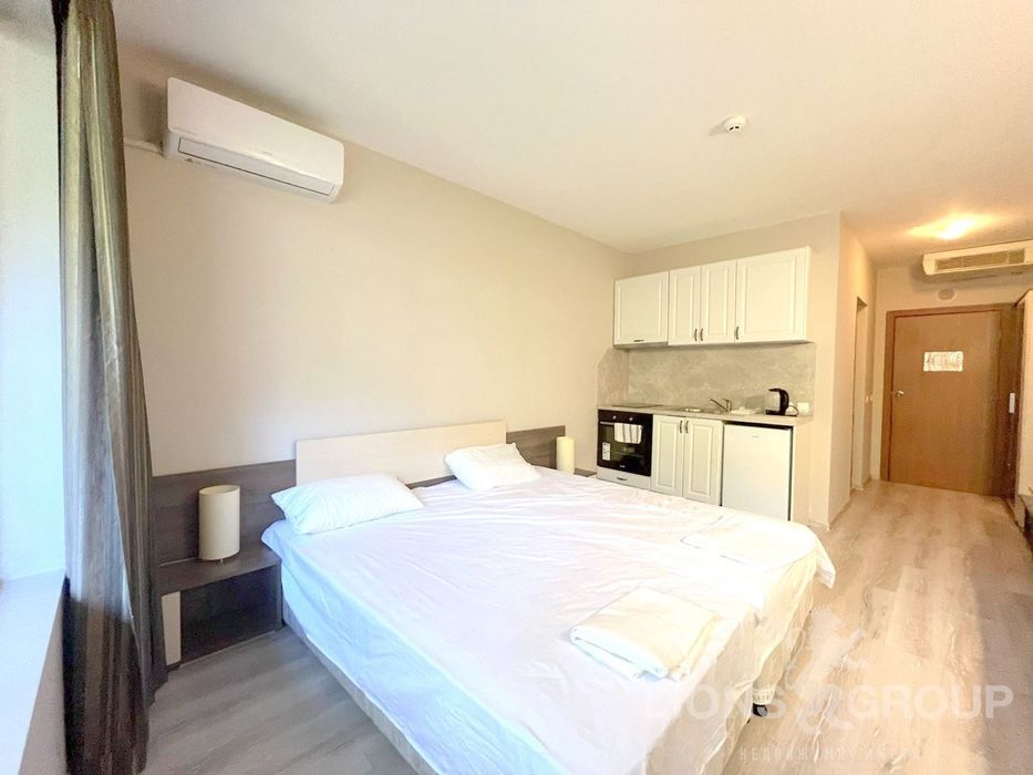 Дава се под наем Едностаен апартамент в к.к. Св.Св. Константин и Елена - 32 кв.м за 300 € - Снимка #4