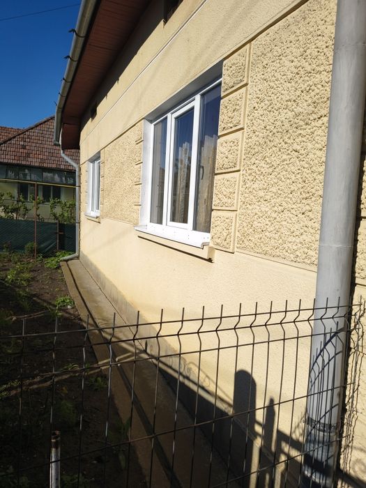 Casă de vânzare în Porumbeni – liniște, natură și confort, la doar ~20 minute de Târgu Mureș